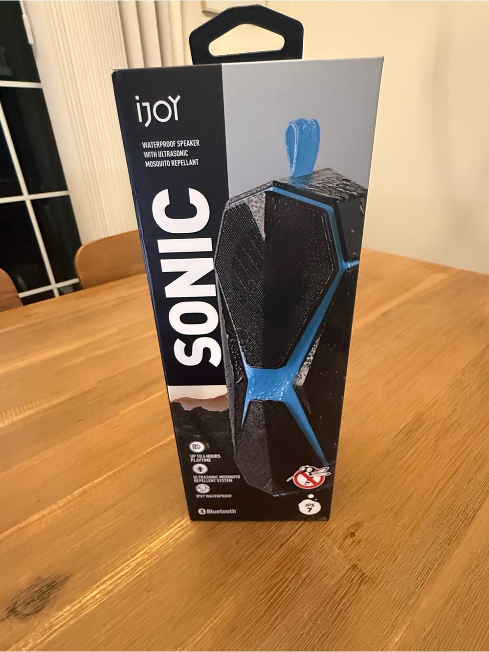 iJoy Sonic Bluetooth/ waterproof speaker w/Ultrasonic Mosquito Repellent -Blue